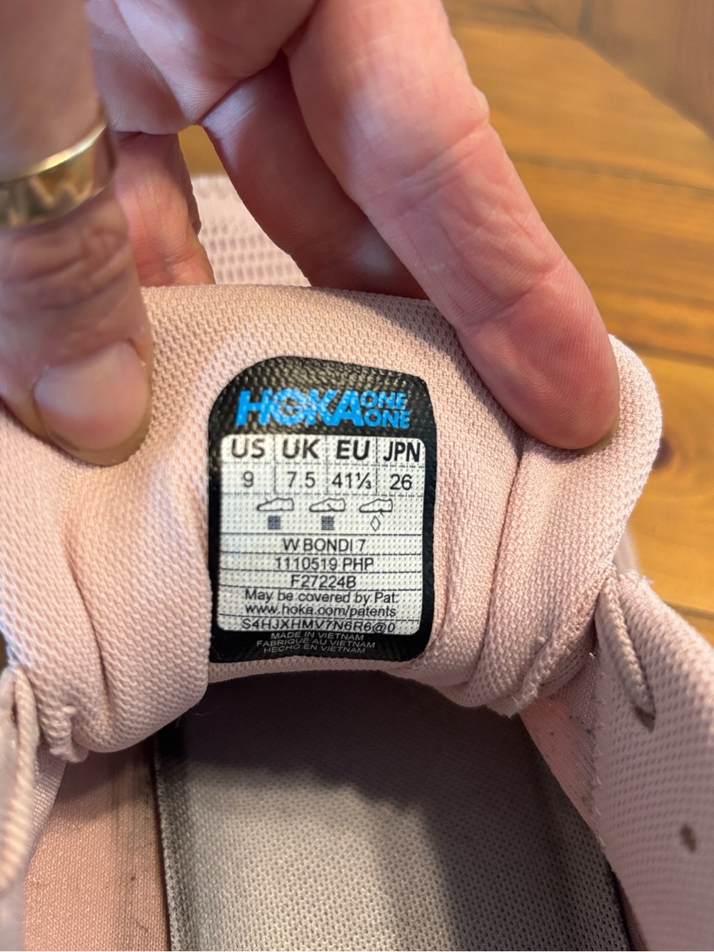 Hoka Women's Sz. 9 Bondi 7 - Picture 9 of 9